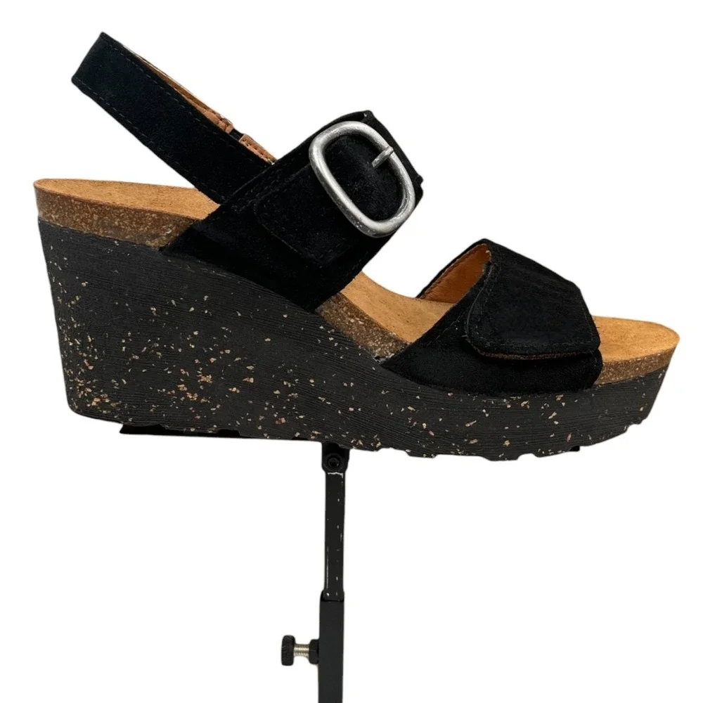 OTBT Peasant Women's Wedge Adjustable Suede Sandal Size 8.5 (Fits like 9) Black